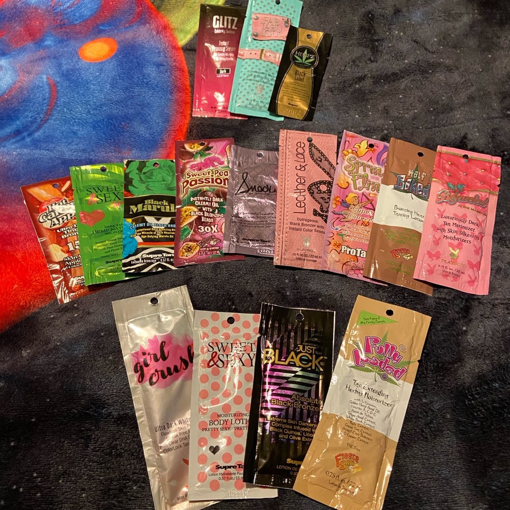 Tanning lotion packets lot